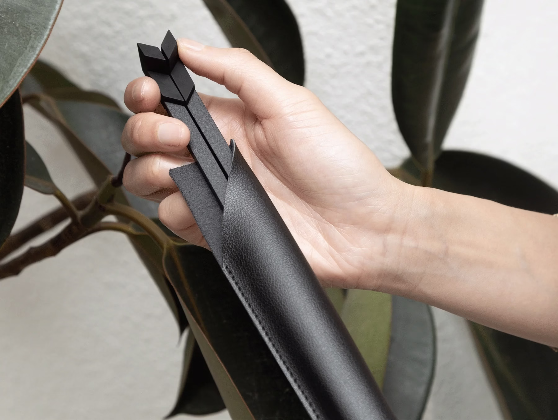 FOLD-STAND-BLK-RP 1